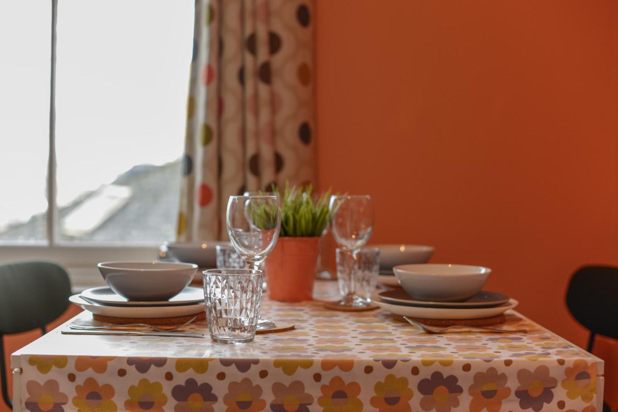 Harbour Court Plymouth - Free Parking - Tucked Away On The Barbican With Courtyard - By Ocean City Retreats エクステリア 写真