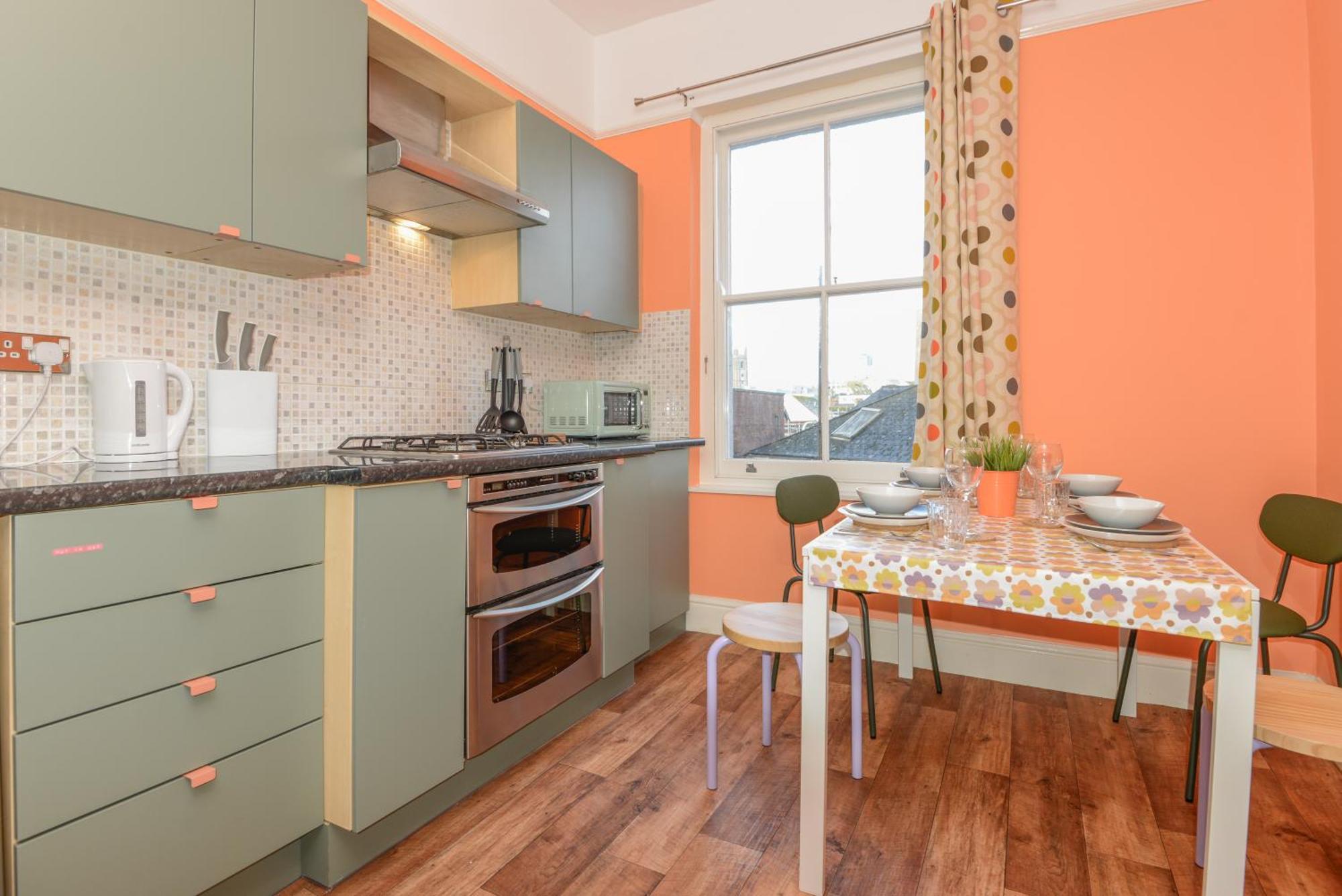 Harbour Court Plymouth - Free Parking - Tucked Away On The Barbican With Courtyard - By Ocean City Retreats エクステリア 写真