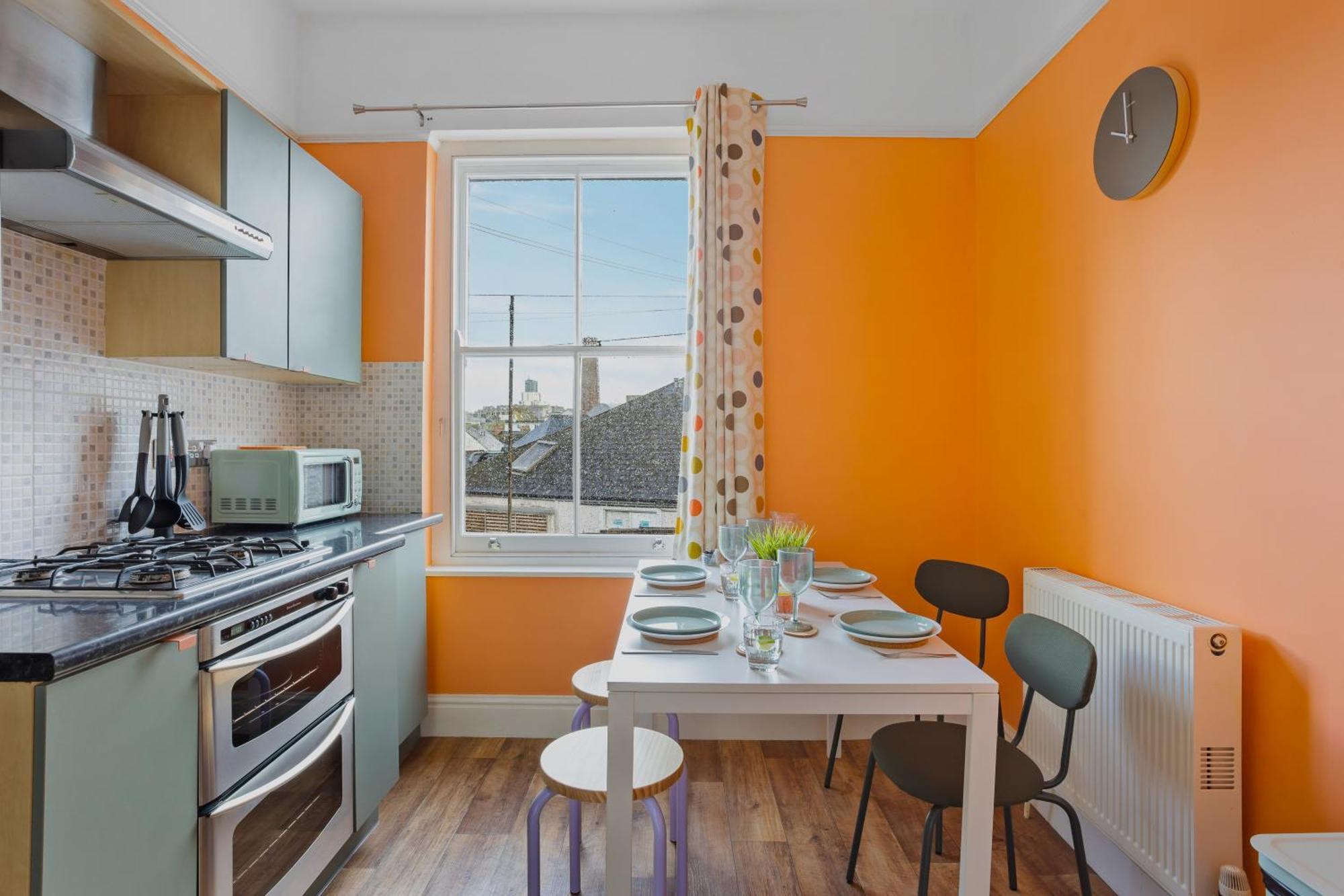 Harbour Court Plymouth - Free Parking - Tucked Away On The Barbican With Courtyard - By Ocean City Retreats エクステリア 写真
