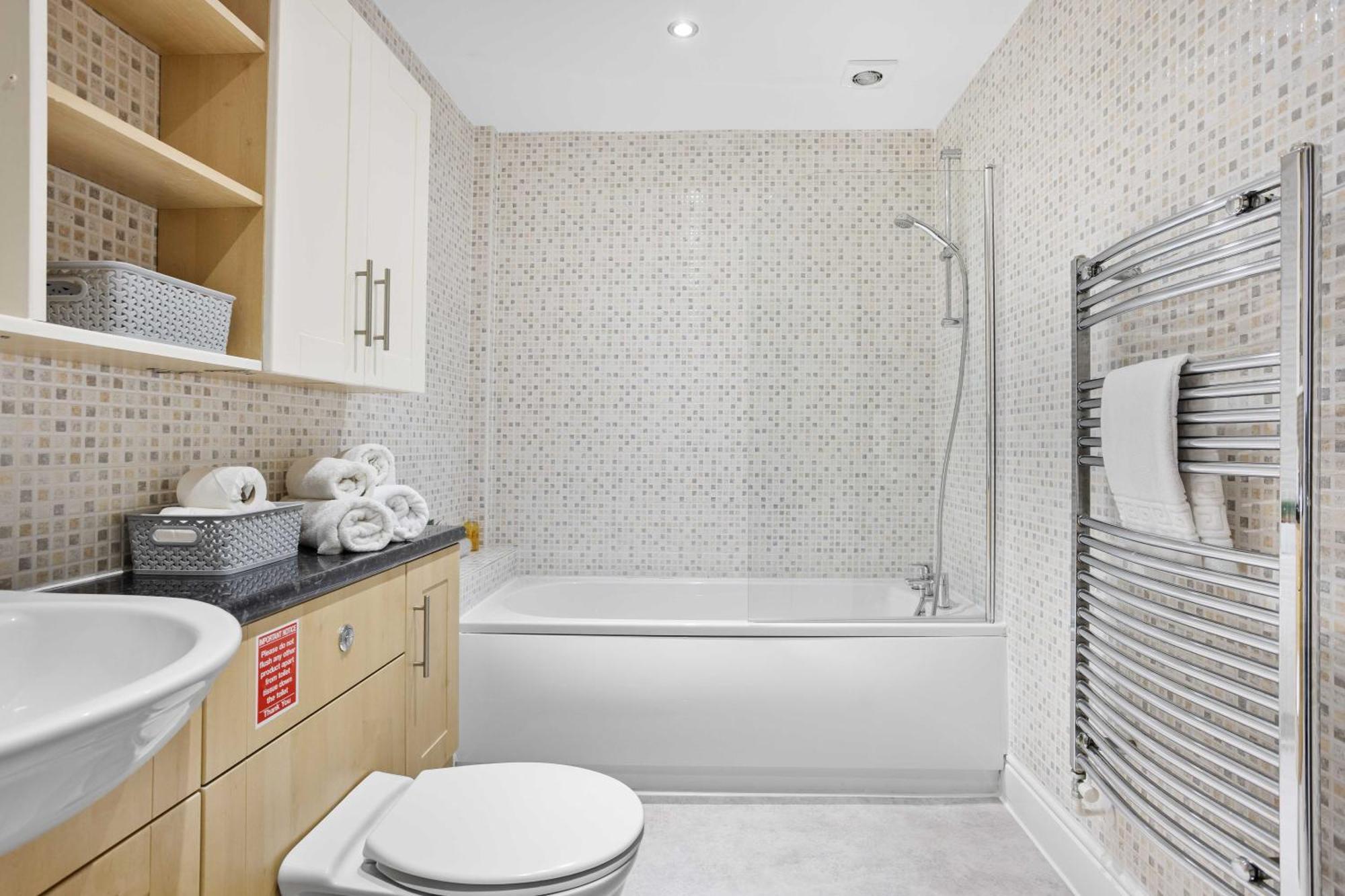 Harbour Court Plymouth - Free Parking - Tucked Away On The Barbican With Courtyard - By Ocean City Retreats エクステリア 写真